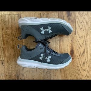 Women’s Under Armour size 7